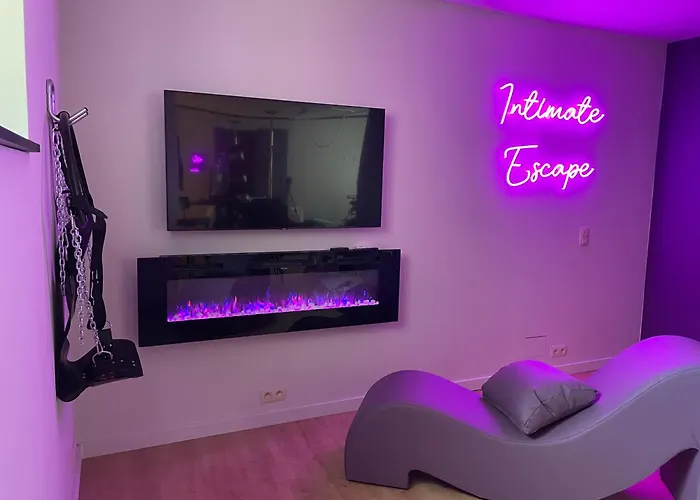 - Intimate Escape * Arlon